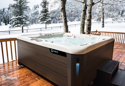 Jacuzzi ogrodowe Envoy w zimę