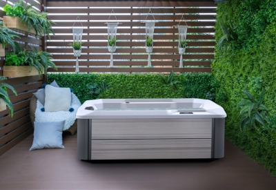 Wanna spa Stride marki Hot Spring