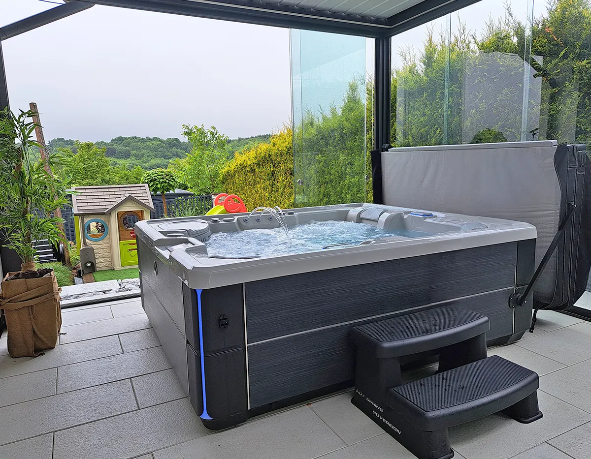 Sovereign wanna spa jacuzzi